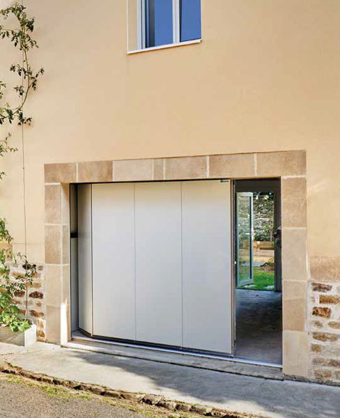 Porte garage maison